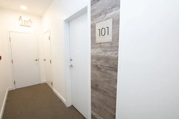 1308 Thames ST #101, Carlington - Central Park, ON K1Z 7N4