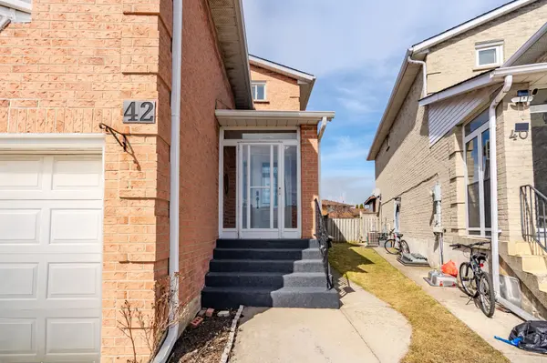 42 Puritan CT, Hamilton, ON L8E 4L1