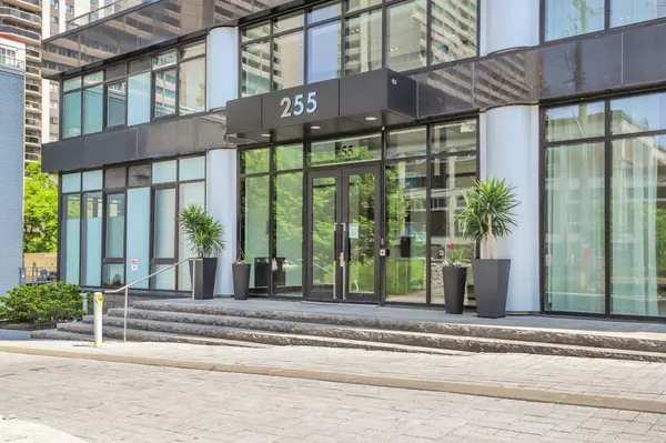 255 BAY ST #207, Ottawa Centre, ON K1R 0C5