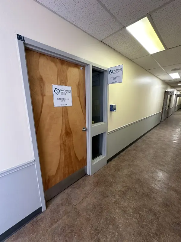 820 McConnell AVE #220, Cornwall, ON K6H 4M4