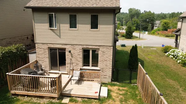 8 Spalding CRES, Huntsville, ON P1H 1C9