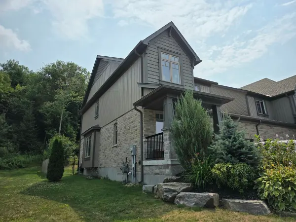 8 Spalding CRES, Huntsville, ON P1H 1C9