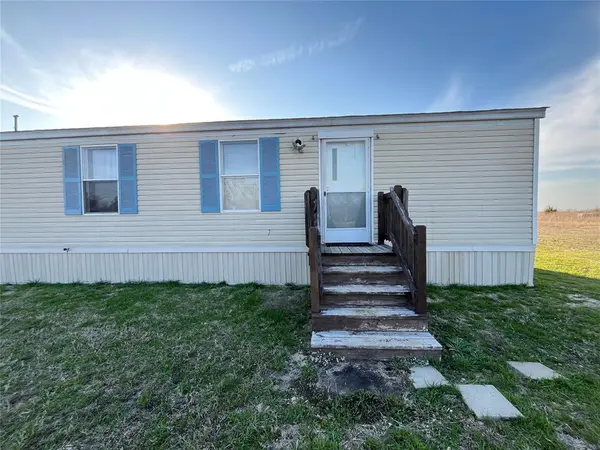 8082 Fm 697, Whitewright, TX 75491