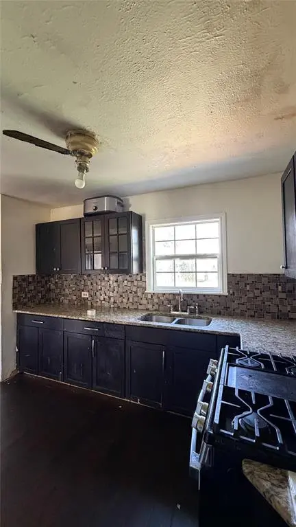 4504 Almena Road, River Oaks, TX 76114