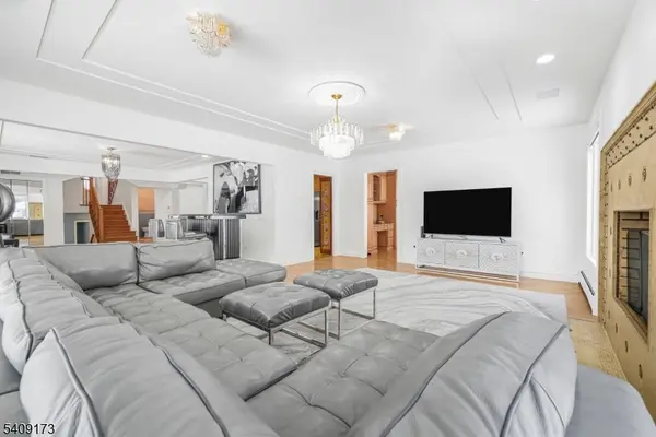 72 Stony Brook Rd, Montville Twp., NJ 07045