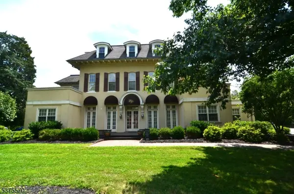 24 Mine Street, Flemington Boro, NJ 08822