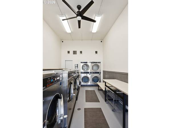 501 DESCHUTES AVE, Maupin, OR 97037