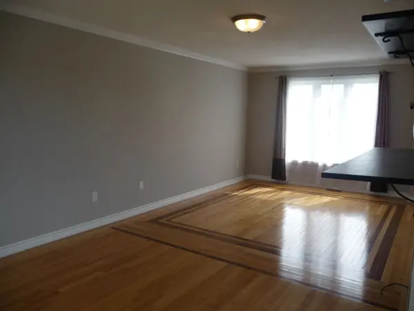 134 Dean AVE, Barrie, ON L4N 0V6