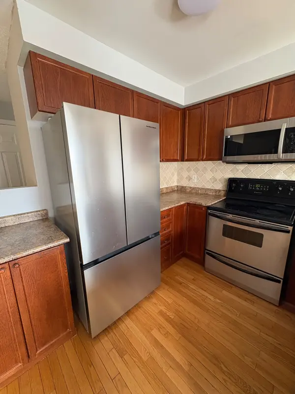 134 Dean AVE, Barrie, ON L4N 0V6