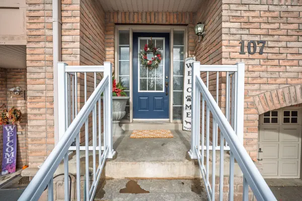 107 Bernard AVE, Brampton, ON L6Y 5S9