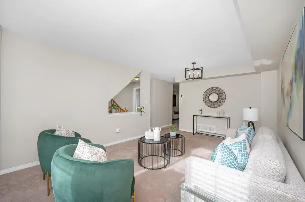 107 Bernard AVE, Brampton, ON L6Y 5S9