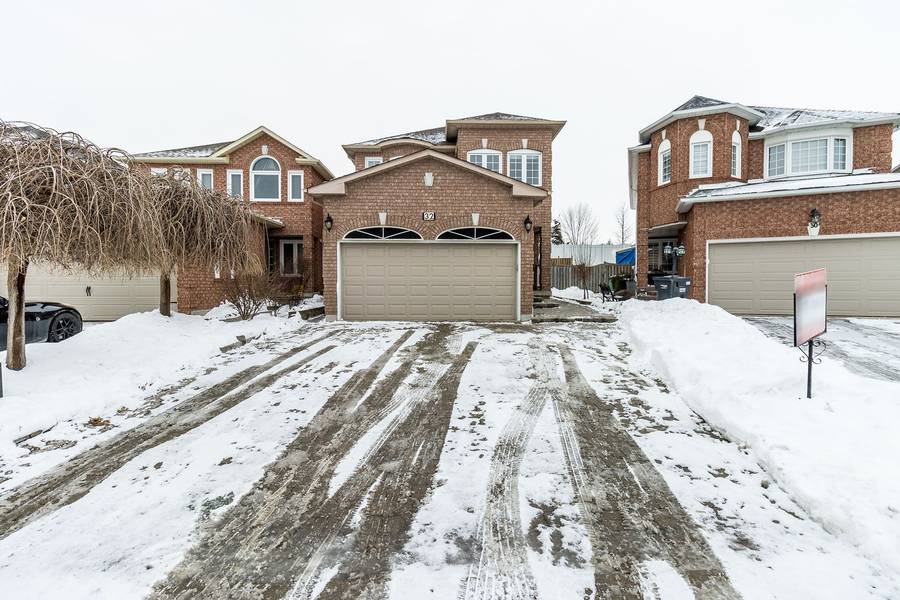 32 Pavin CRES, Caledon, ON L7E 1W9