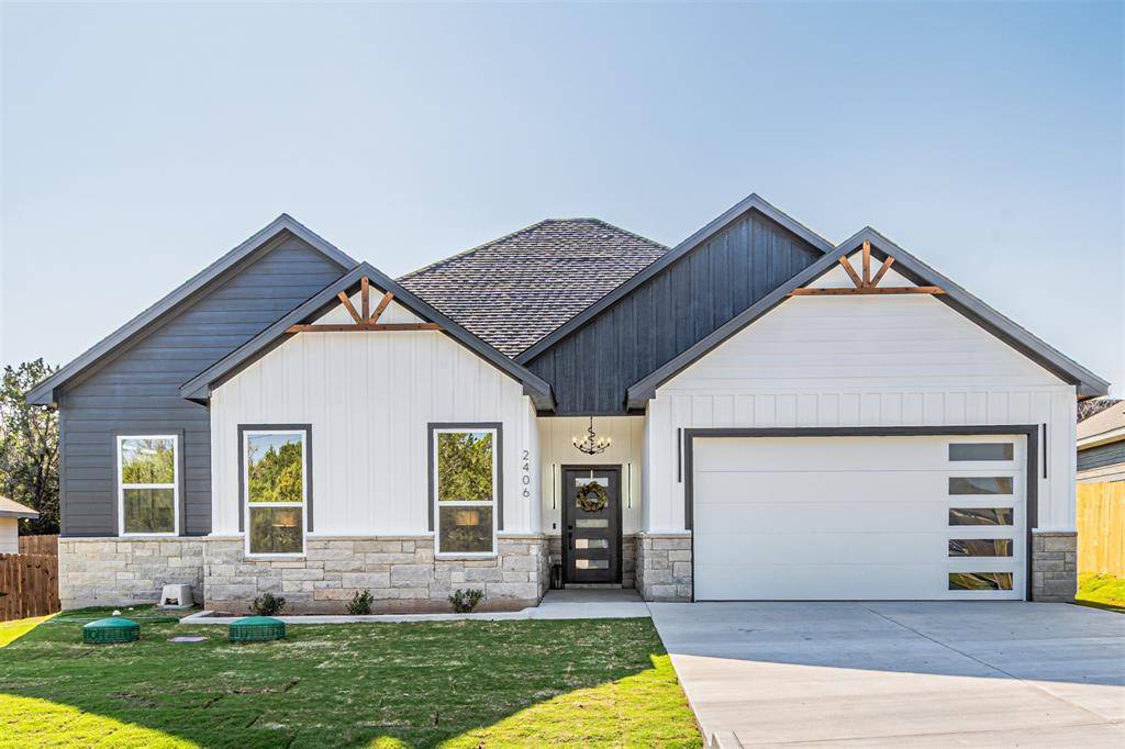 2406 Beverly Drive, Granbury, TX 76048