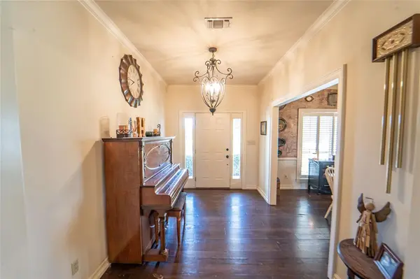 8 Northglen Road, Breckenridge, TX 76424