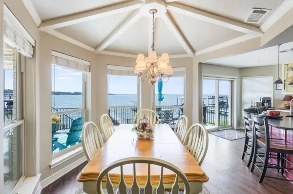 219 Admiral Drive, Gun Barrel City, TX 75156