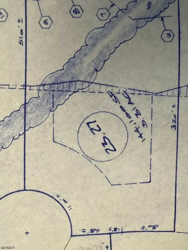 12 Barlow Dr, Tewksbury Twp., NJ 07830