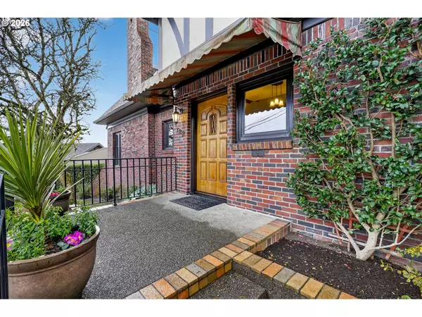 Portland, OR 97210,782 NW POWHATAN TER