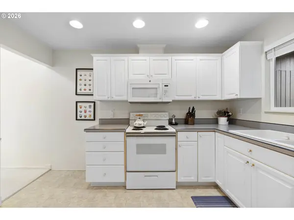 17666 NW ROLLING HILL LN, Beaverton, OR 97006