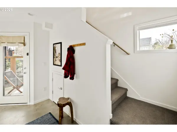 1242 N MORGAN ST, Portland, OR 97217