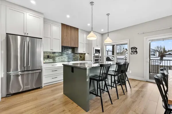 24 Napoleon Meadows WAY, Innisfail, AB T4G0N6