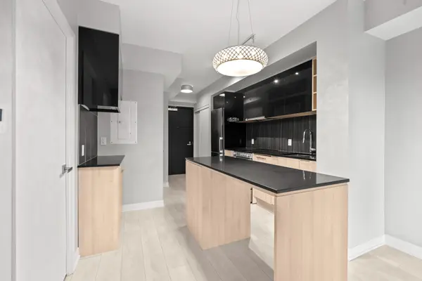 31 Tippett RD #341, Toronto C06, ON M3H 0C8