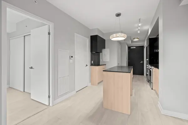 31 Tippett RD #341, Toronto C06, ON M3H 0C8