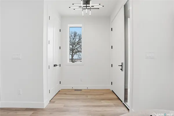 1139 13th STREET E, Saskatoon, SK S7H 0B8