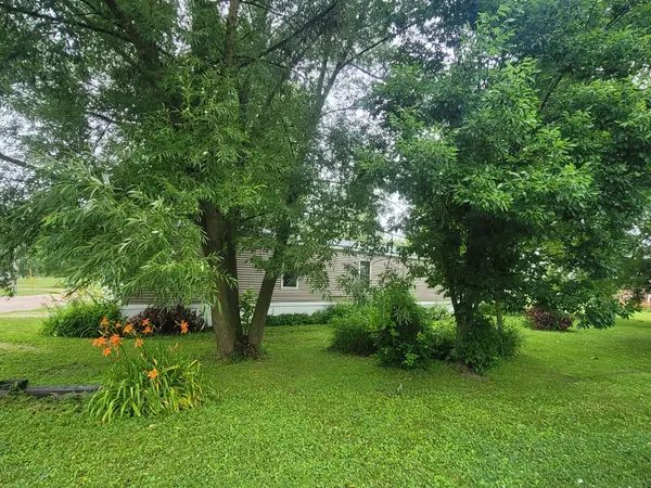 75049 Hensall RD #18, Huron East, ON N0K 1W0