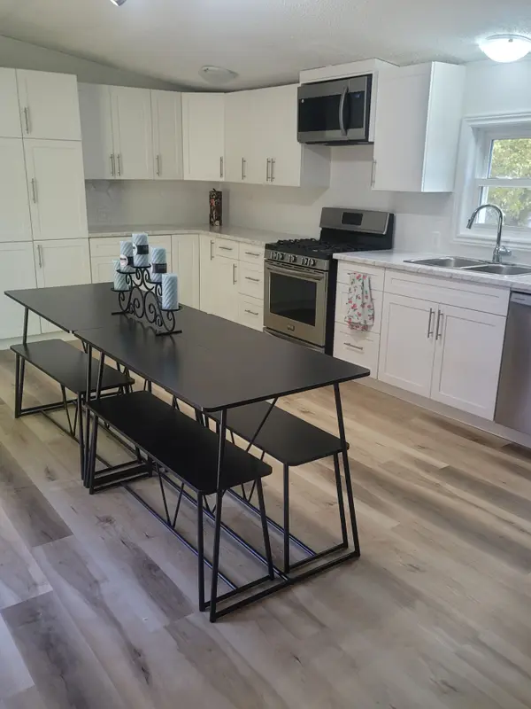 75049 Hensall RD #18, Huron East, ON N0K 1W0