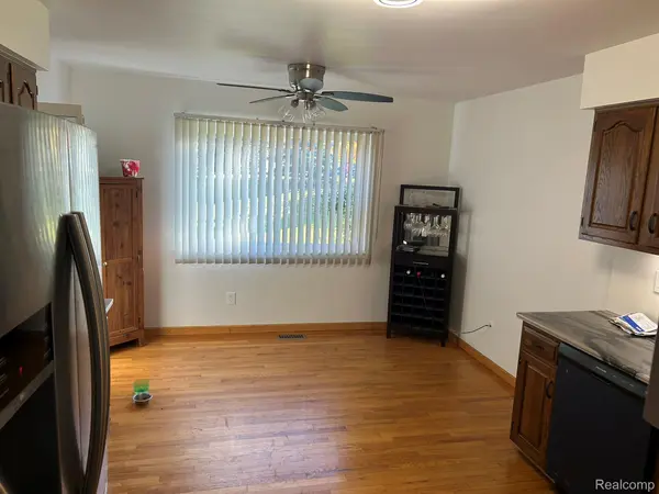 438 Lockmoor CT #18, Grand Blanc, MI 48439