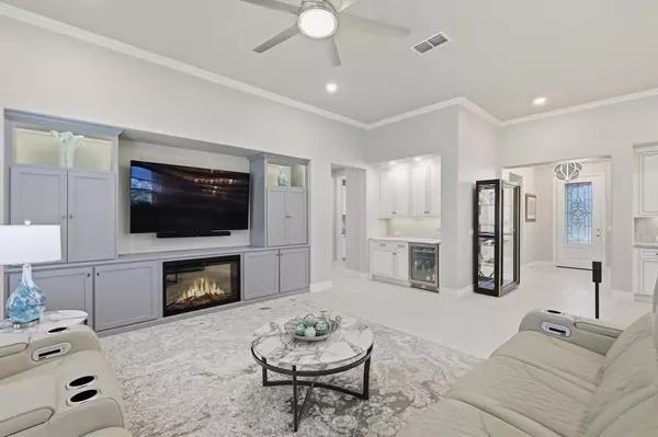 Denton, TX 76207,10008 Baywood Court