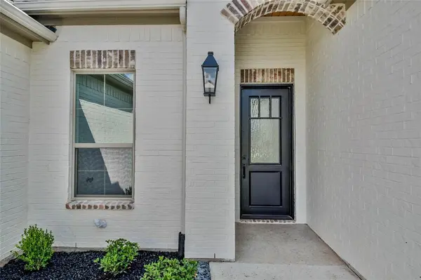 2719 Village Road, Granbury, TX 76049