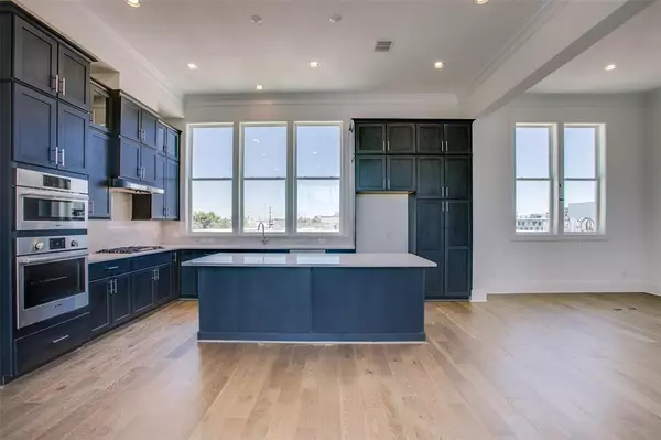 Fort Worth, TX 76107,203 Carroll Street