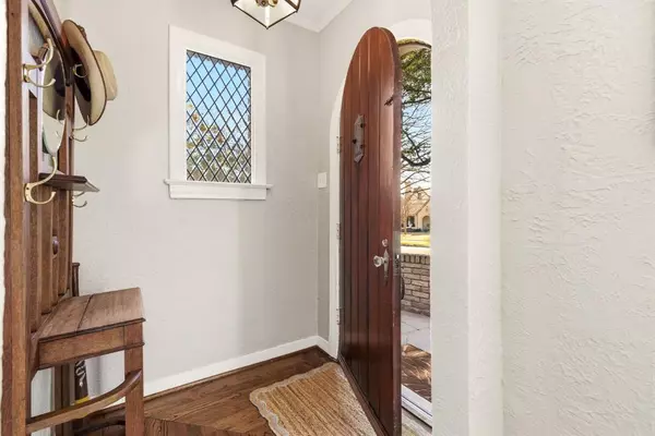 Dallas, TX 75223,904 Clermont Avenue