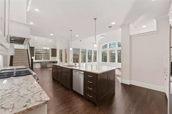 Dallas, TX 75209,4026 N Cresthaven Road