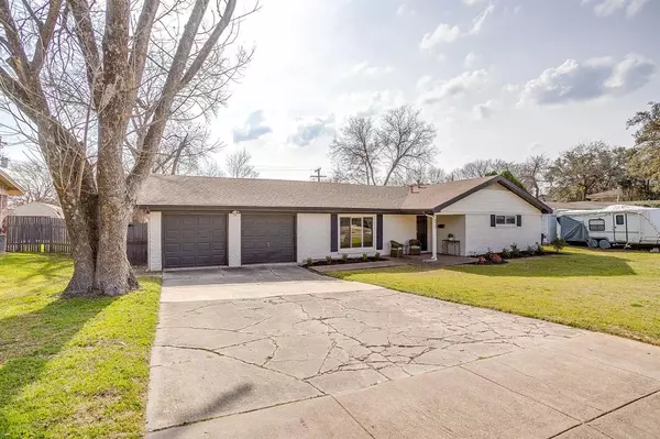 Fort Worth, TX 76116,6917 Overhill Road