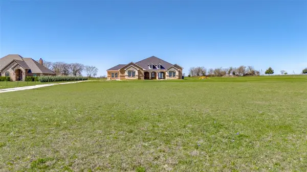 760 Alysa Lane, Waxahachie, TX 75167