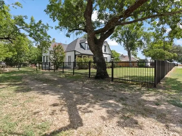 809 E Adams Street, Itasca, TX 76055