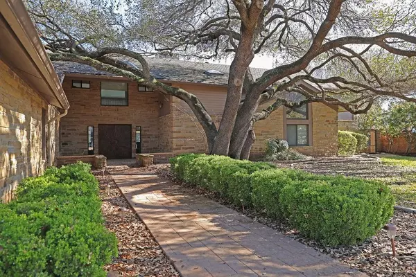 Dallas, TX 75248,5435 Bent Tree Drive