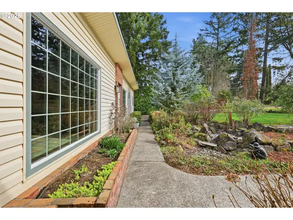 5623 SW BOUNDARY ST, Portland, OR 97221