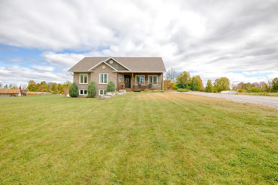 376 Letts Cemetery RD, North Algona Wilberforce, ON K0J 1T0