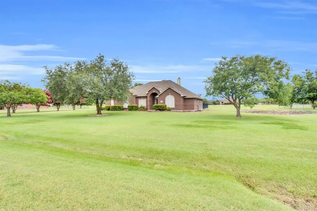 104 Watauga Drive, Waxahachie, TX 75165