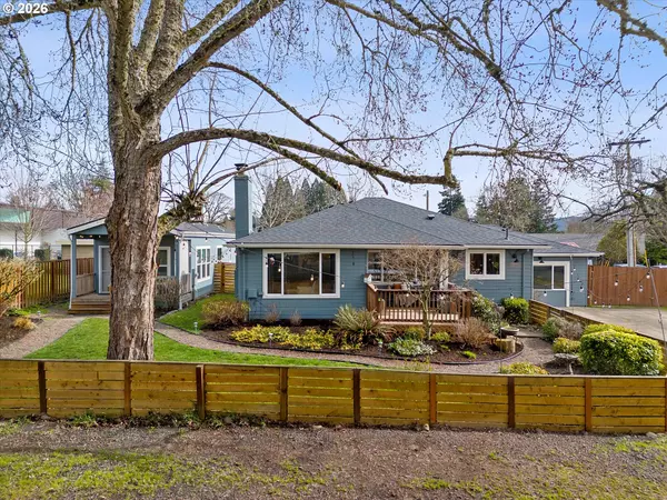 Newberg, OR 97132,900 N WILLIAMS ST