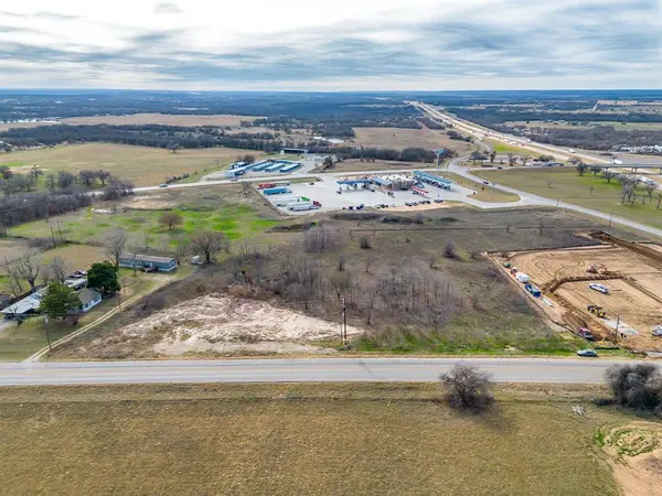 XXXX WOLF HOLLOW Road, Weatherford, TX 76087