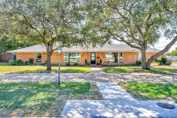 3708 Waldorf Drive, Dallas, TX 75229