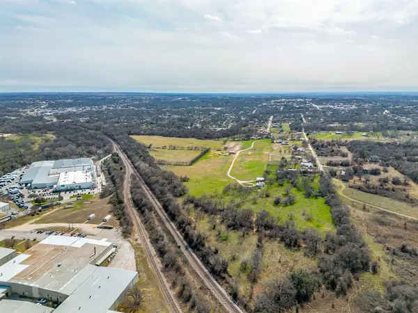 804 N Boundary Street, Weatherford, TX 76086