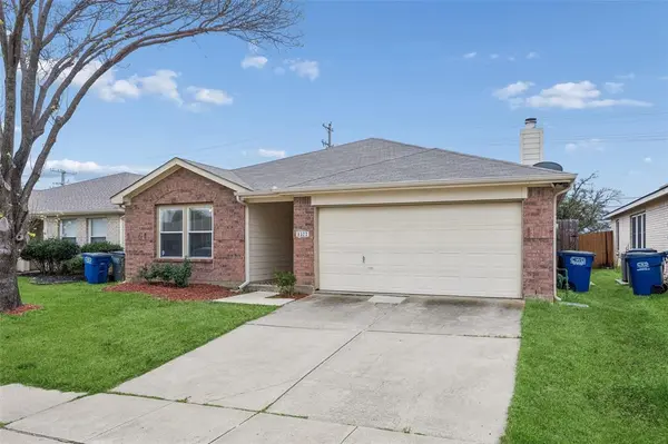 1577 Chivalry Lane, Little Elm, TX 75068
