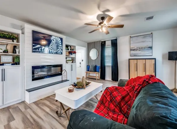 1514 Cardinal Rd Cardinal Road, Mansfield, TX 76063