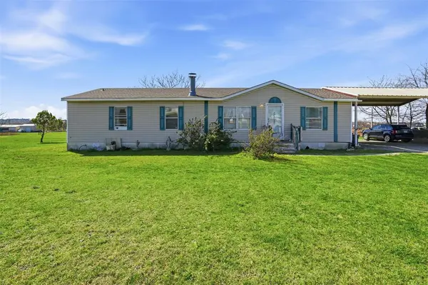 9121 Montana Street, Joshua, TX 76058