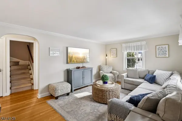 17 Cherokee Rd, Cranford Twp., NJ 07016